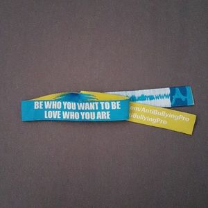 Adjustable bracelet Free With Purchase